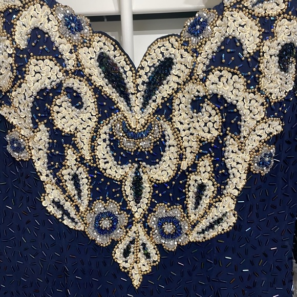 Landa 100% Silk Size 8 Navy Long Sleeve Sequined Gown - Picture 4 of 9